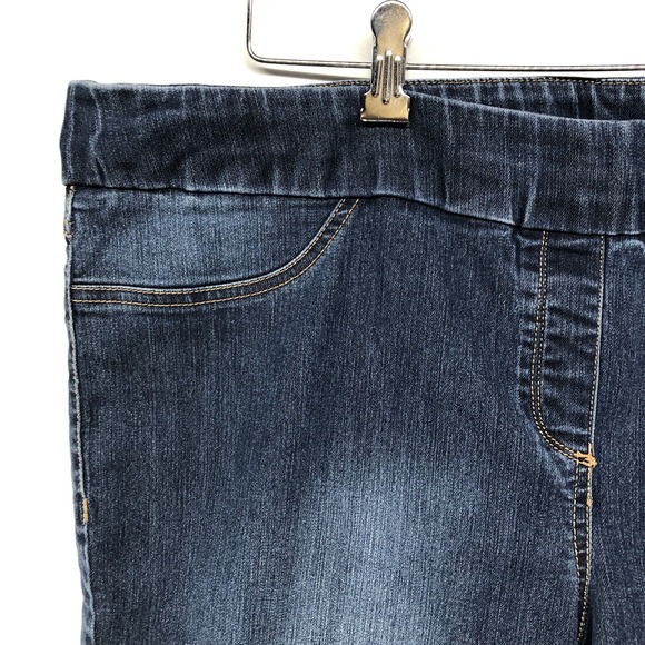 Liz Claiborne Women's XL. Dark Denim jeans - Picture 4 of 15